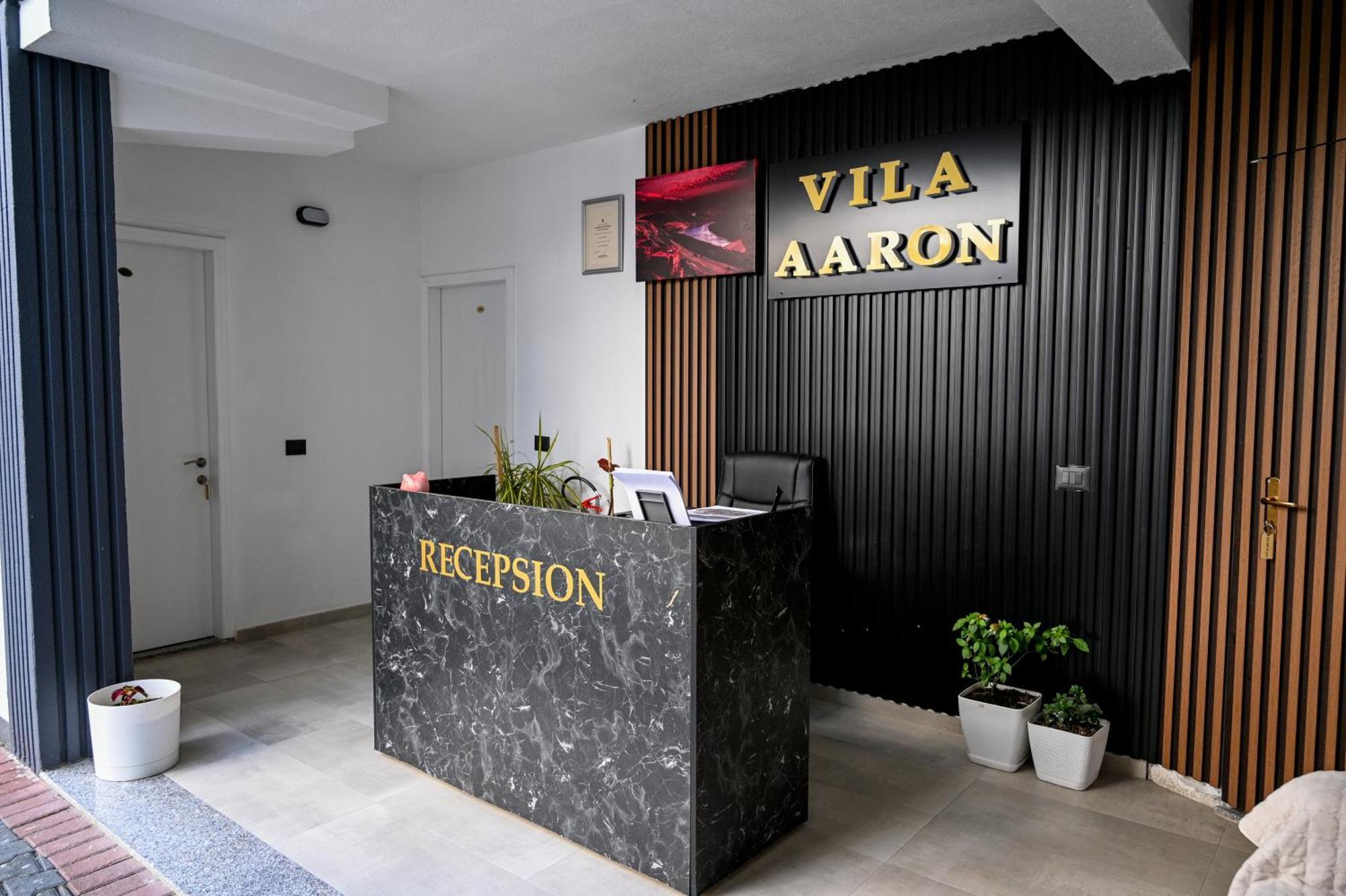 Vila Aaron Durres Exterior photo