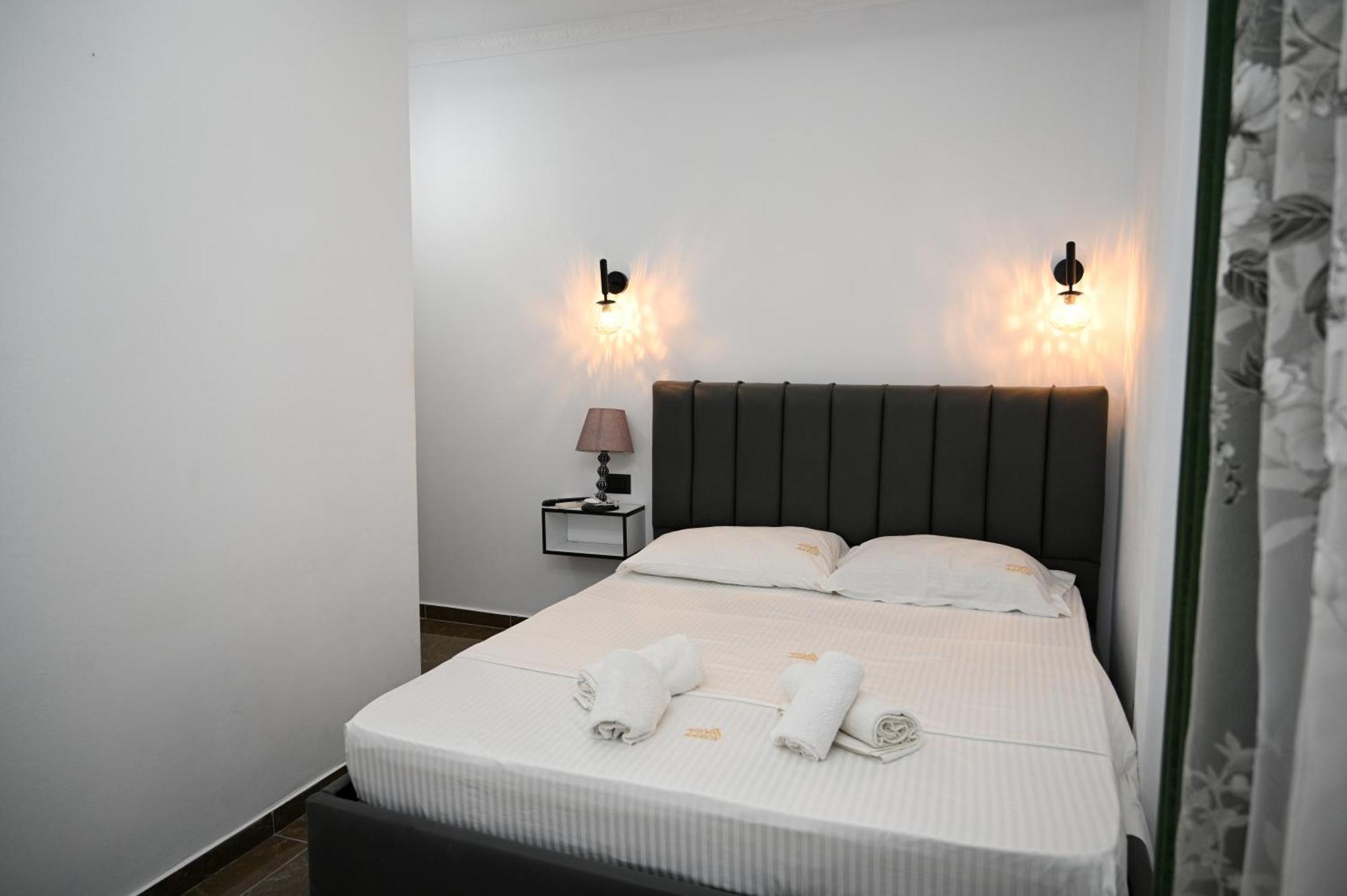 Vila Aaron Durres Exterior photo